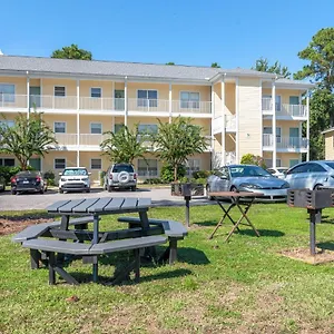 Holiday home Cozy 1br With Pool And Gym Centrally Located, Destin